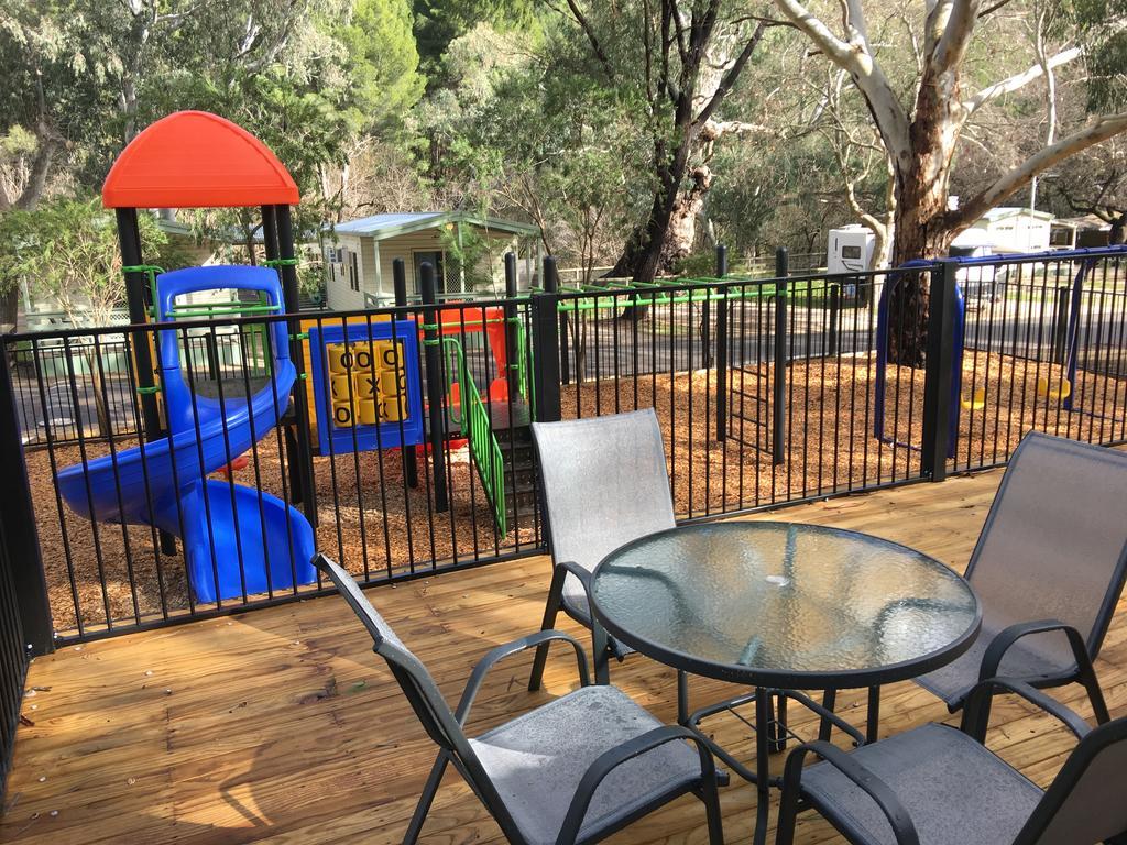 ホテル Adelaide Brownhill Creek Tourist Park エクステリア 写真