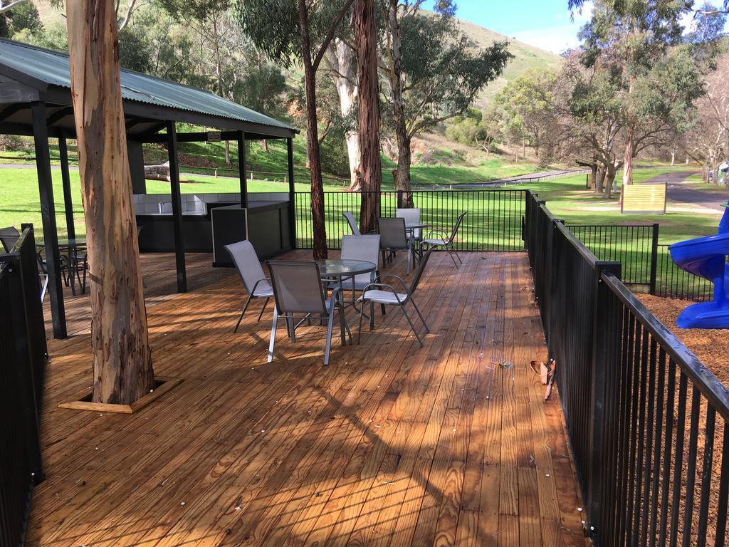 ホテル Adelaide Brownhill Creek Tourist Park エクステリア 写真
