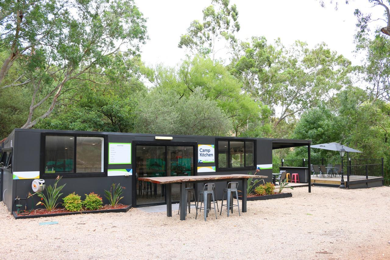 ホテル Adelaide Brownhill Creek Tourist Park エクステリア 写真