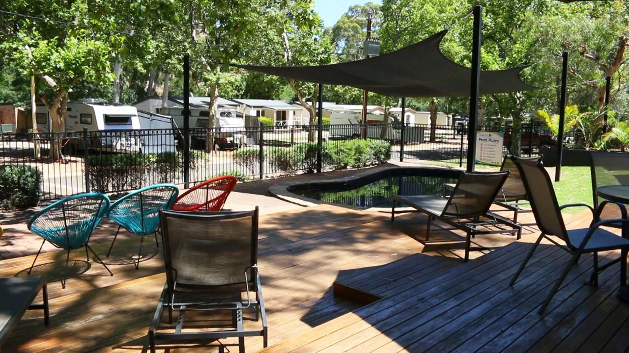 ホテル Adelaide Brownhill Creek Tourist Park エクステリア 写真